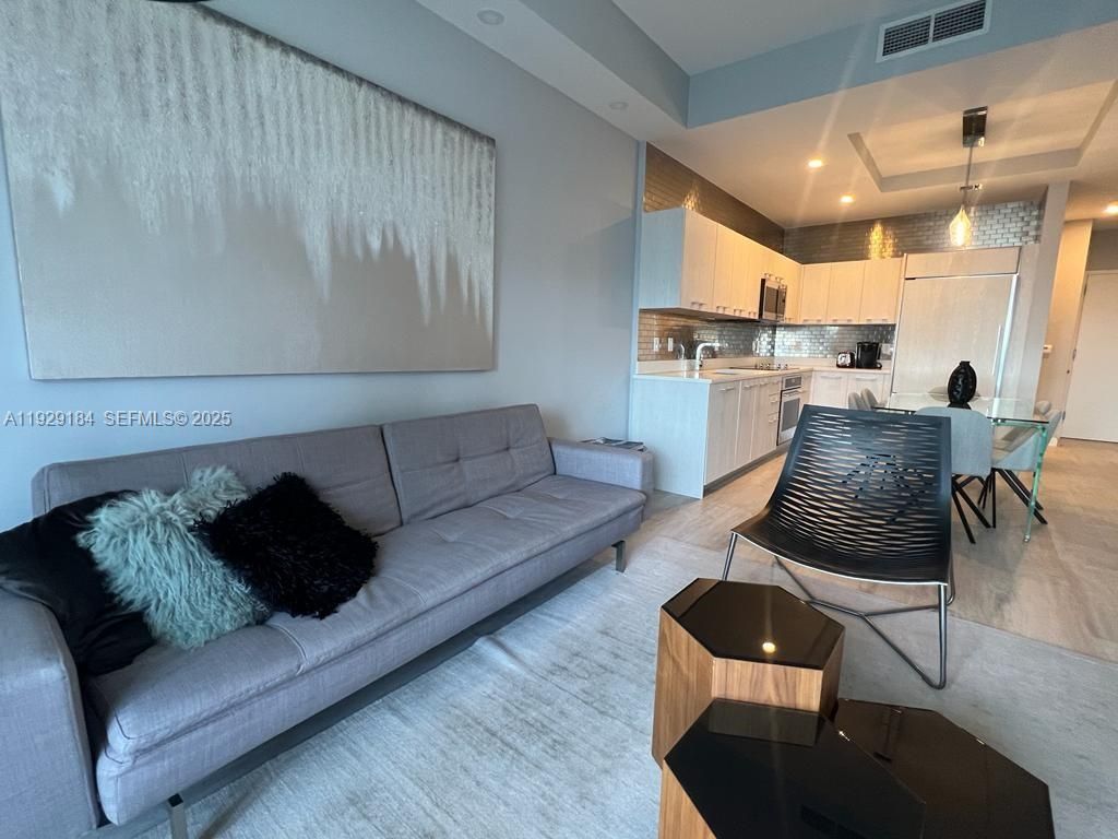 55 SW 9th St, Unit 4205, Miami, FL 33130 Photo