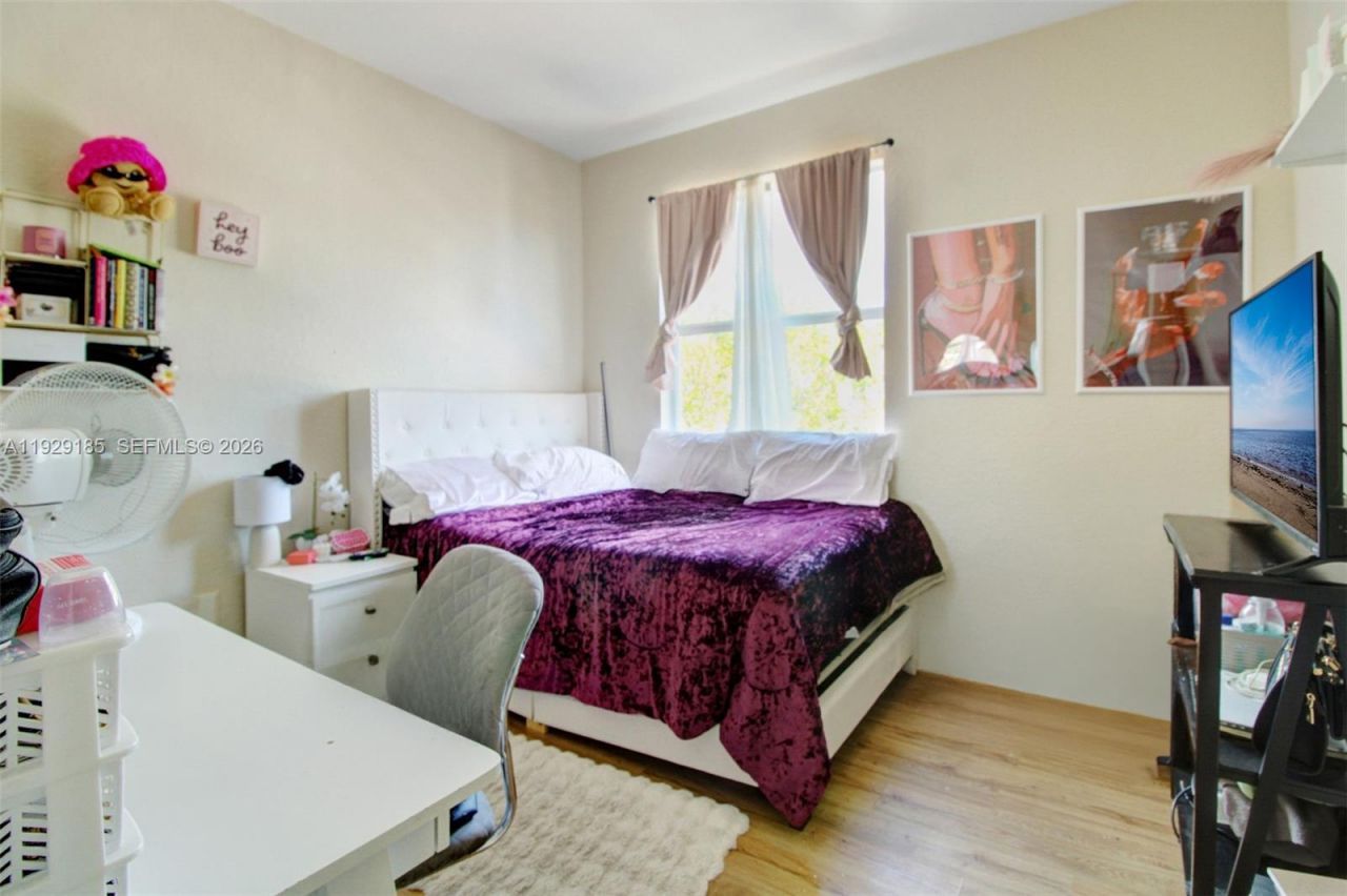 1156 NE 37th Pl, Homestead, FL 33033 Photo