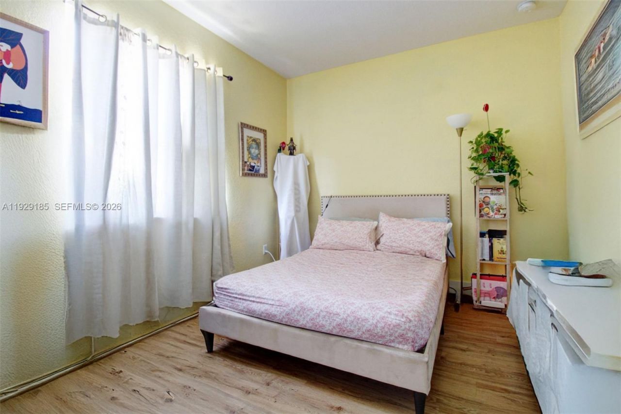 1156 NE 37th Pl, Homestead, FL 33033 Photo