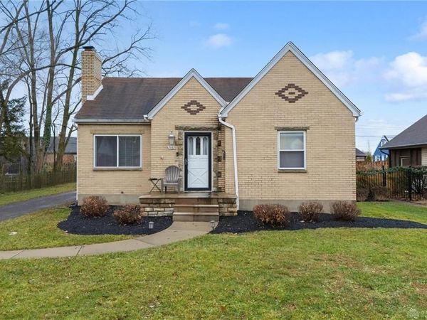 516 Oakview Drive, Dayton, OH 45429