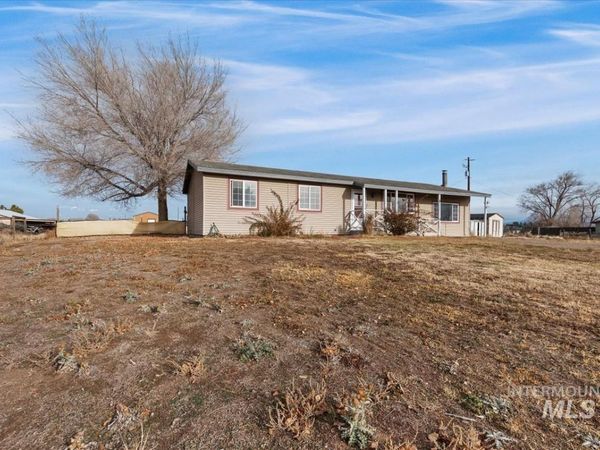 14064 SW Parker Drive, Mountain Home, ID 83647