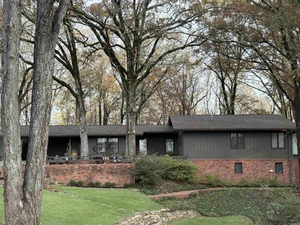 208 Neil Rd, Helena, AR 72342