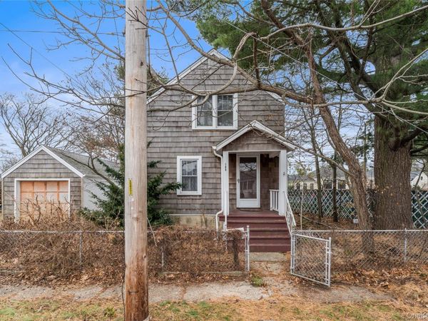 160 Lanier Place, Westbury, NY 11590