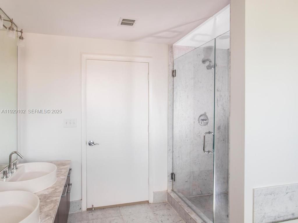 244 Biscayne Blvd, Unit 2402, Miami, FL 33132 Photo