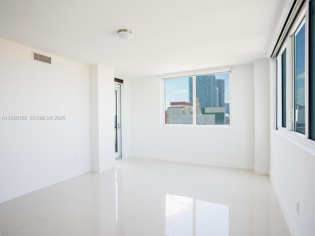 244 Biscayne Blvd, Unit 2402, Miami, FL 33132 Photo