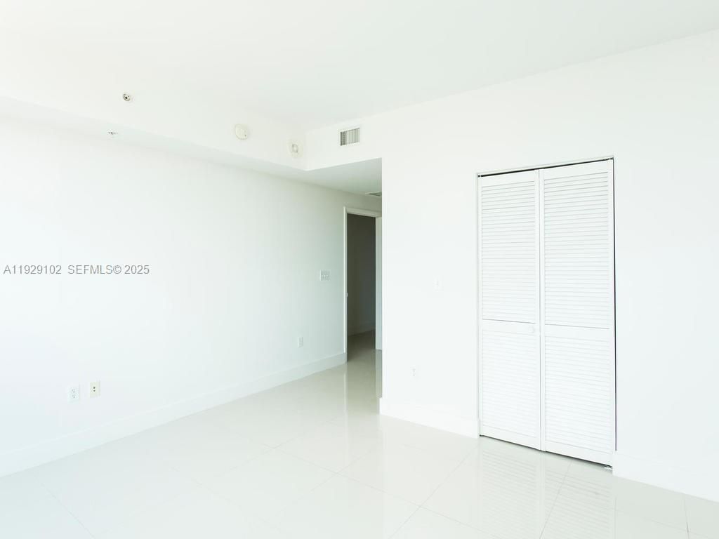 244 Biscayne Blvd, Unit 2402, Miami, FL 33132 Photo