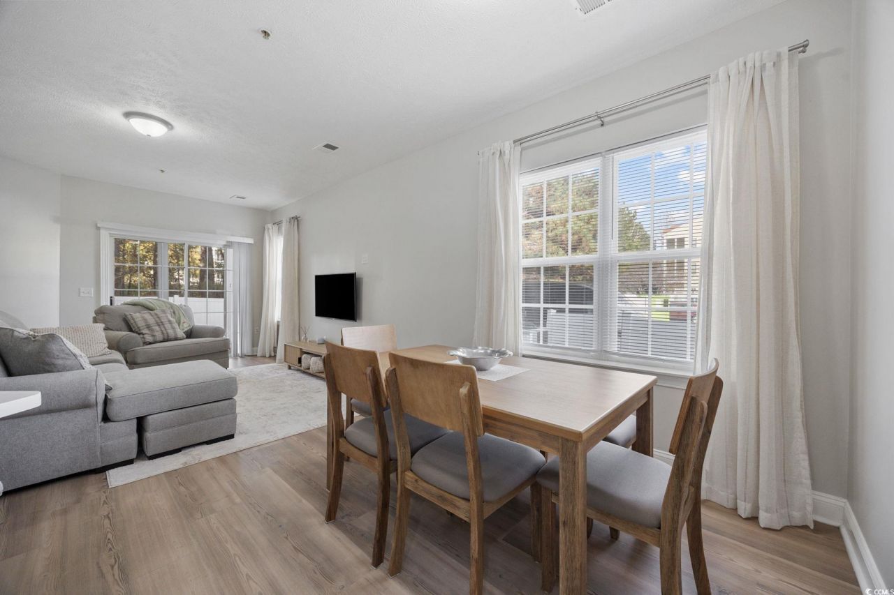 111 Fountain Pointe Ln. Photo 10