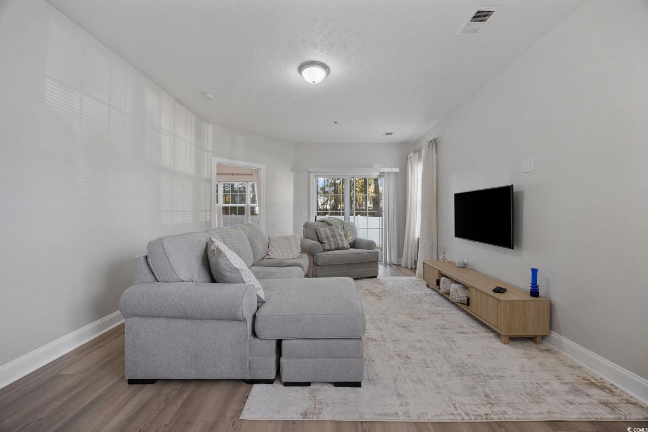 111 Fountain Pointe Ln. Photo 14