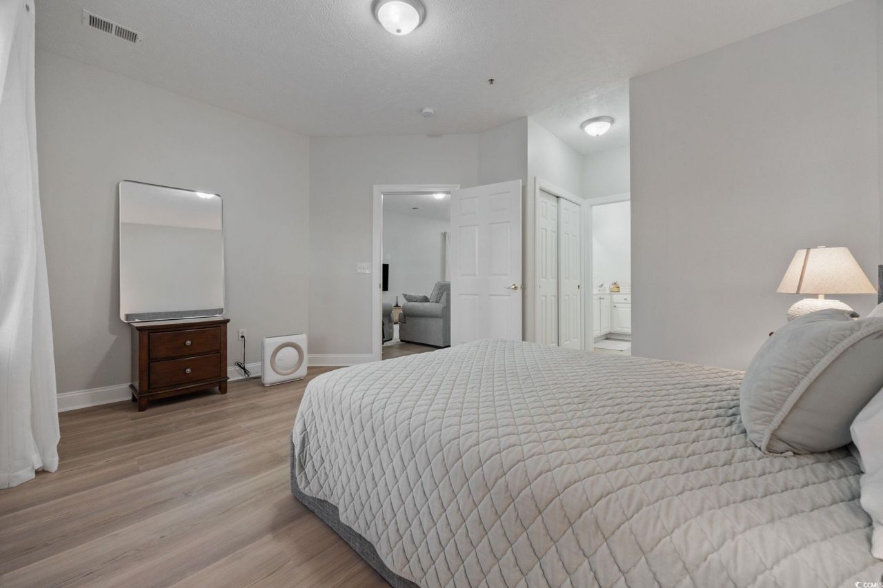 111 Fountain Pointe Ln. Photo 16