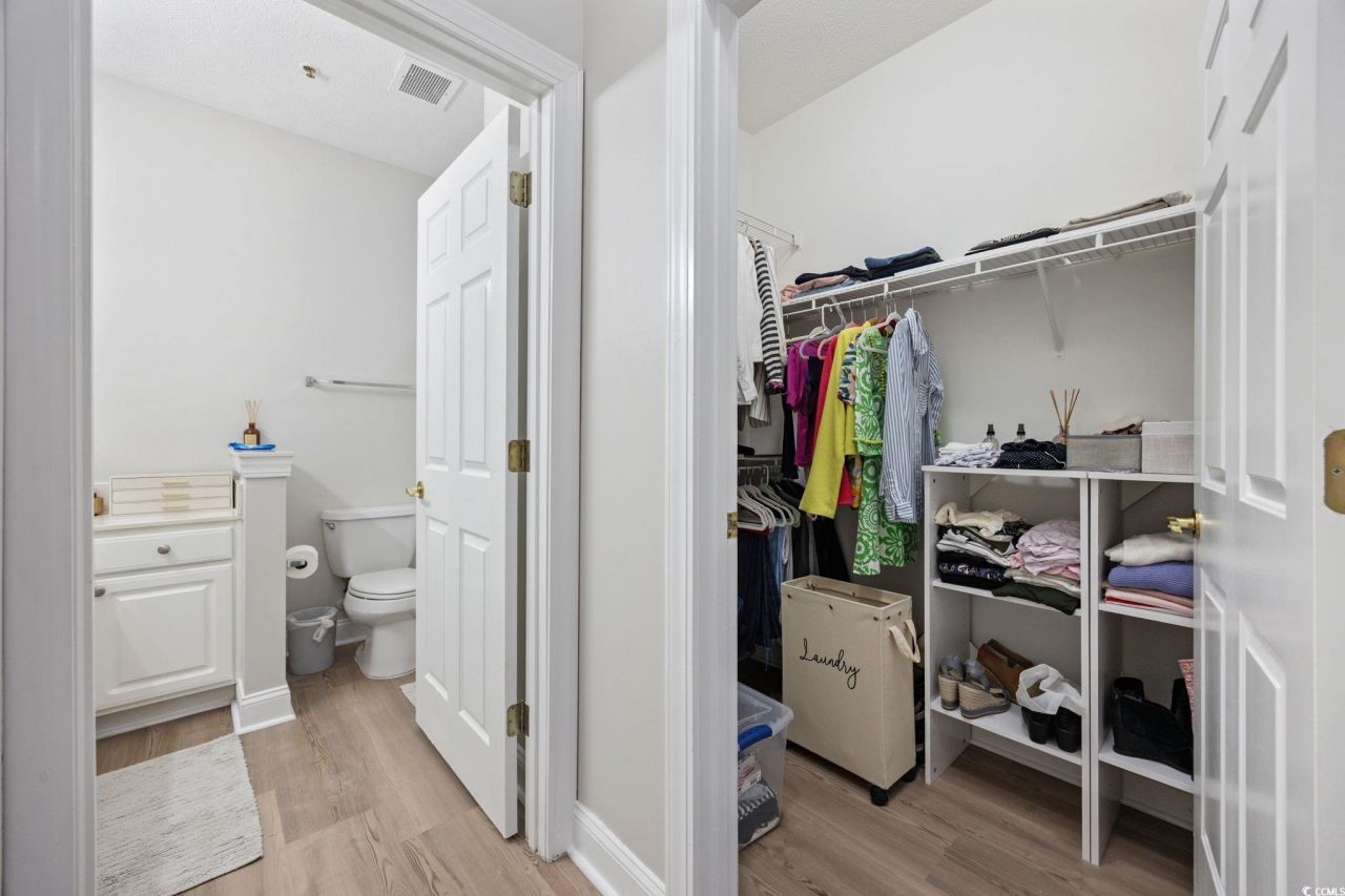 111 Fountain Pointe Ln. Photo 17