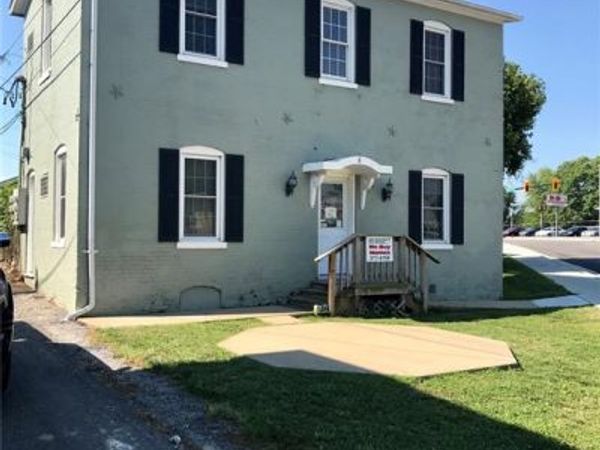 6 Lebanon Avenue, Belleville, IL 62220