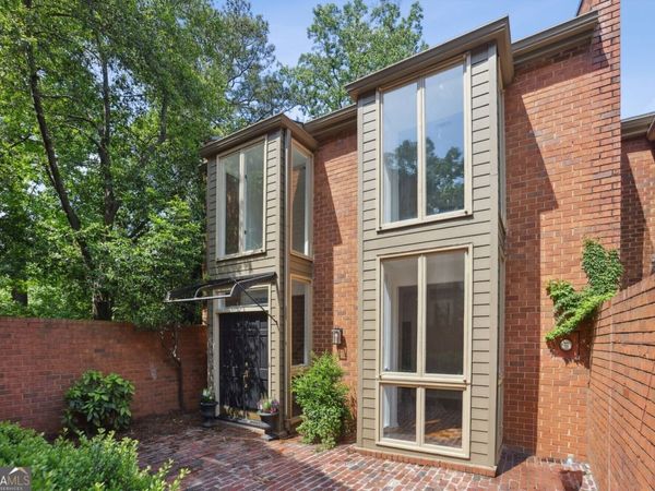 49 Willow Glen, Atlanta, GA 30342