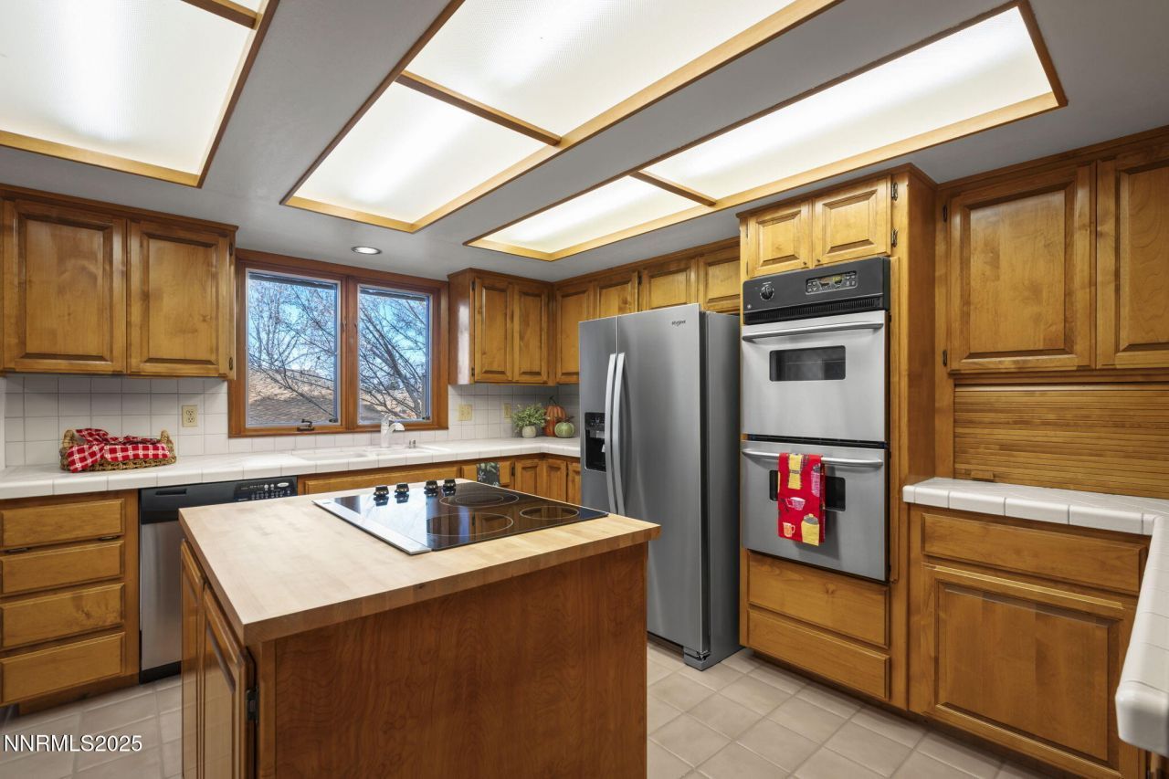 1443 Copper Point Circle, Reno, NV 89519 Photo