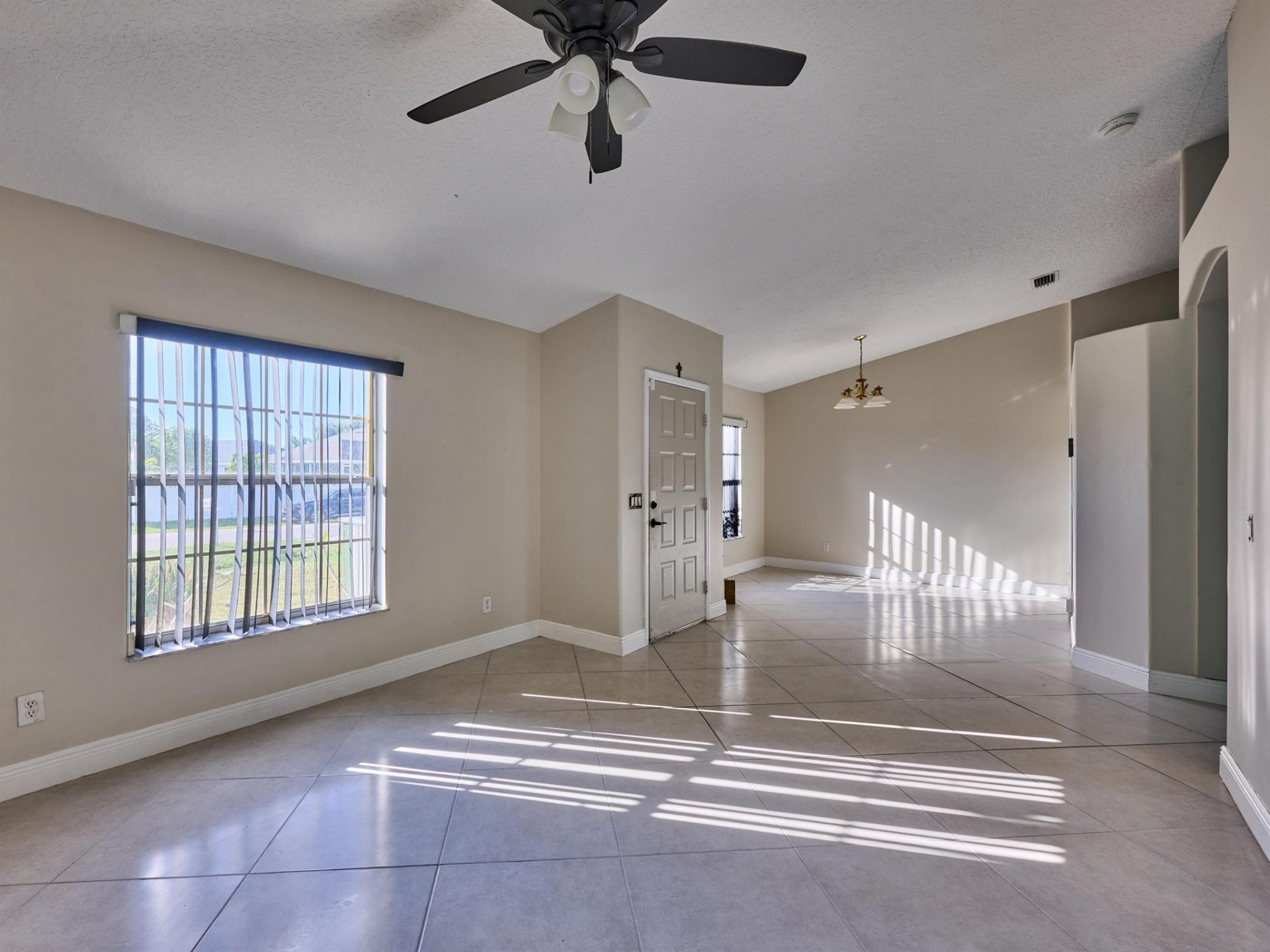 1407 SE Grapeland Avenue, Port Saint Lucie, FL 34952 Photo