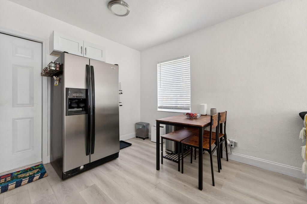 5909 Pinewood Avenue, West Palm Beach, FL 33407 Photo