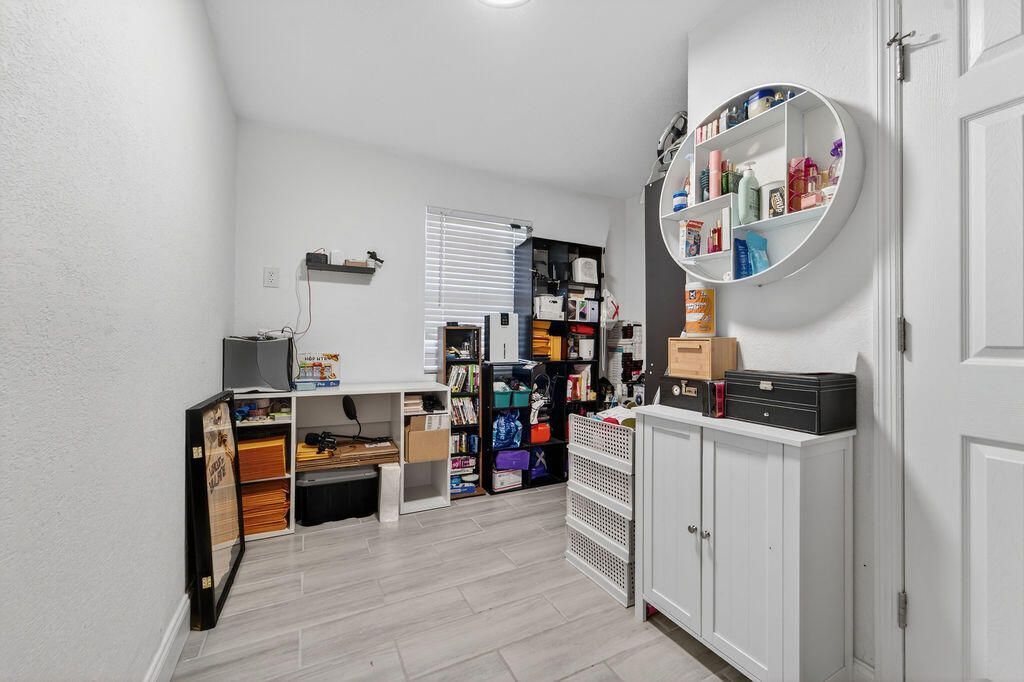 5909 Pinewood Avenue, West Palm Beach, FL 33407 Photo