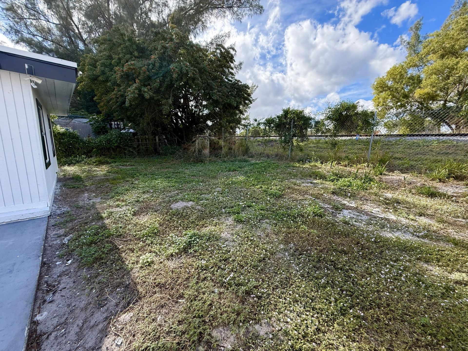 5909 Pinewood Avenue, West Palm Beach, FL 33407 Photo