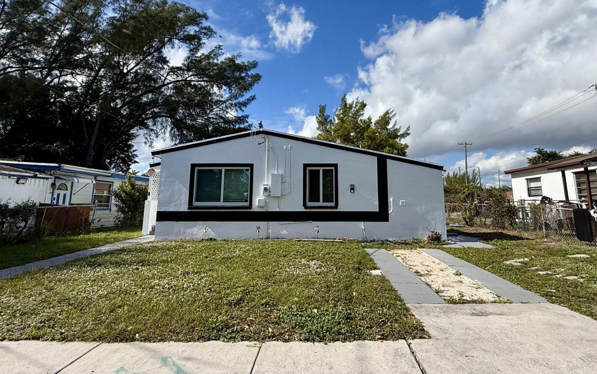 5909 Pinewood Avenue, West Palm Beach, FL 33407 Photo