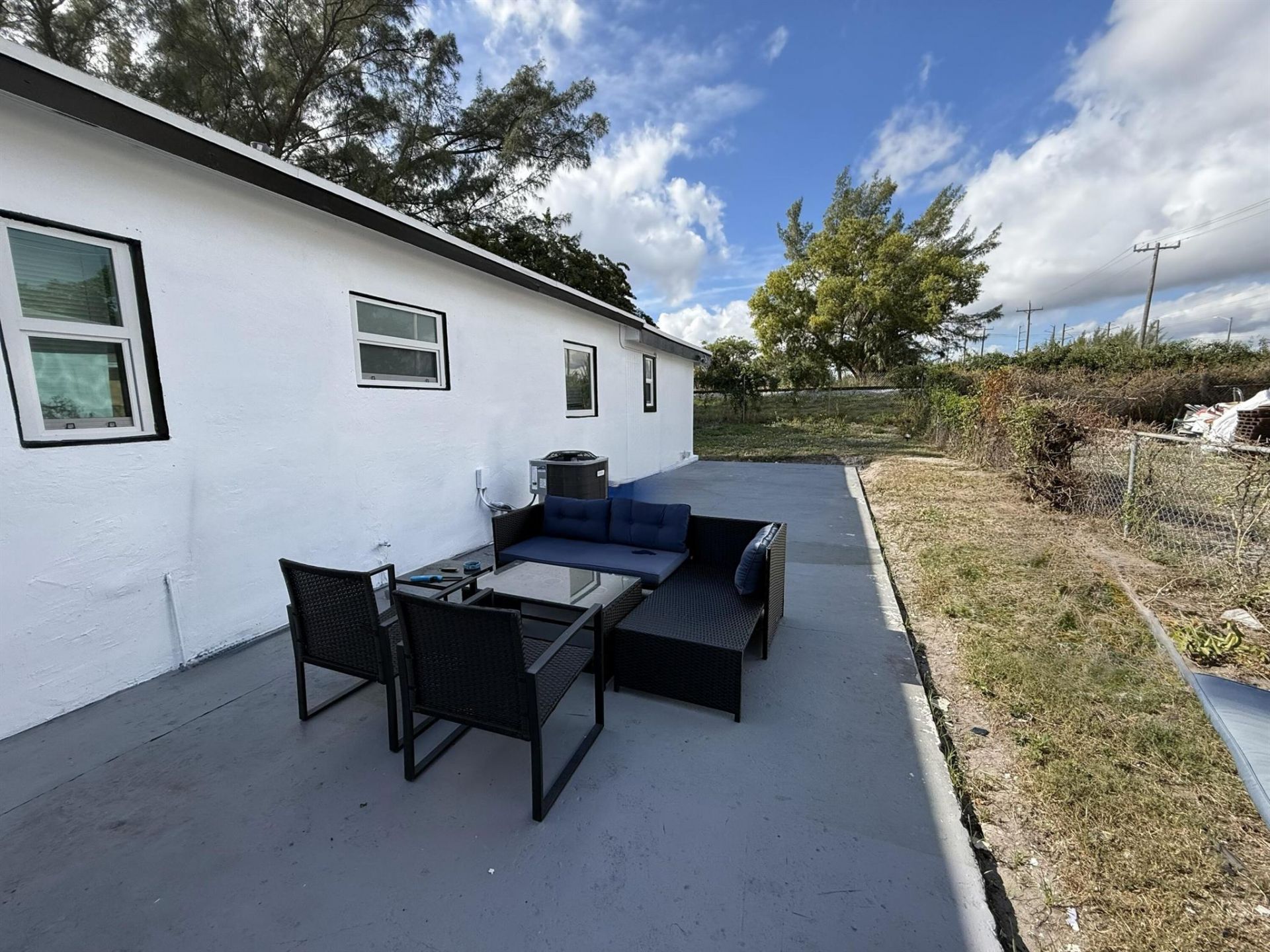 5909 Pinewood Avenue, West Palm Beach, FL 33407 Photo