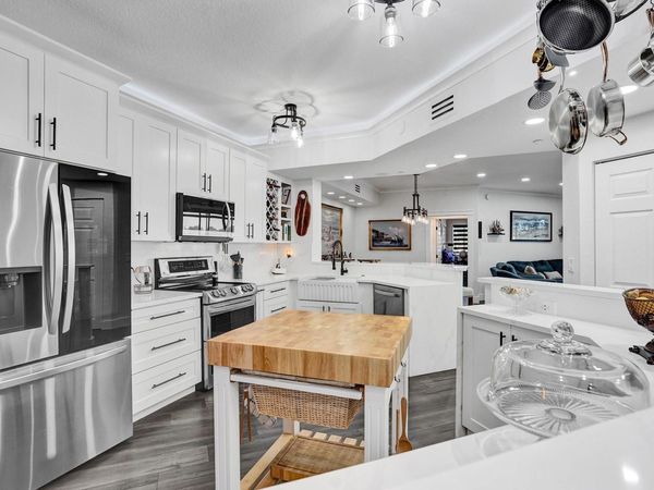 7755 Yardley Dr, Unit 209, Tamarac, FL 33321