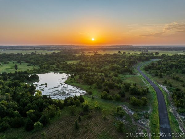 07 W 195th Street S, Mounds, OK 74047