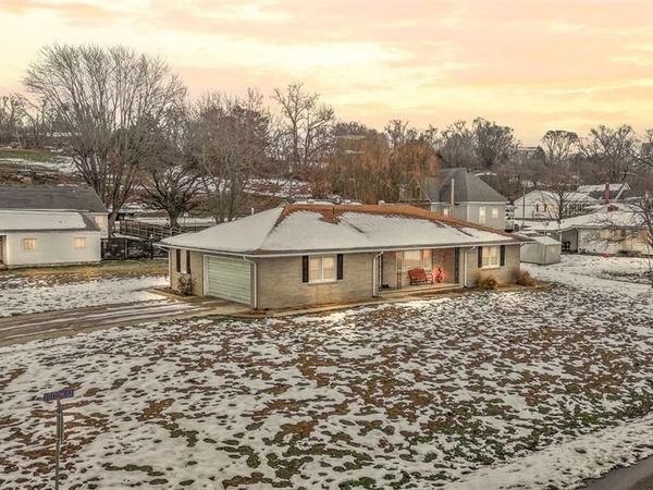 608 Bottom Street, Pleasant Hill, IL 62366