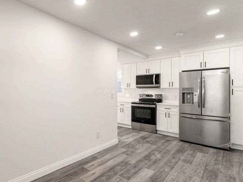 2247 Safford Avenue, Columbus, OH 43223 Photo 14