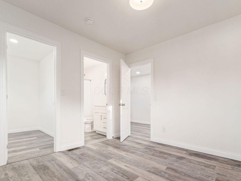 2247 Safford Avenue, Columbus, OH 43223 Photo 18