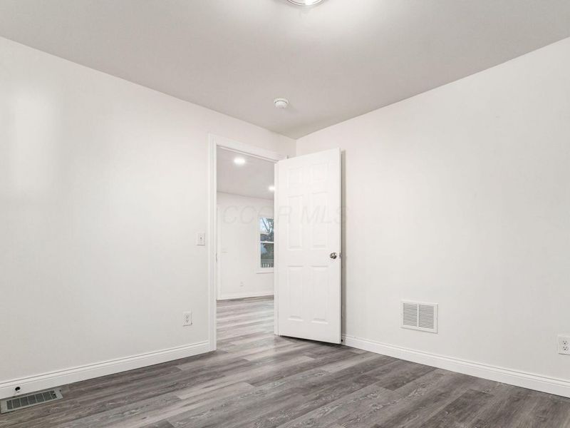 2247 Safford Avenue, Columbus, OH 43223 Photo 22