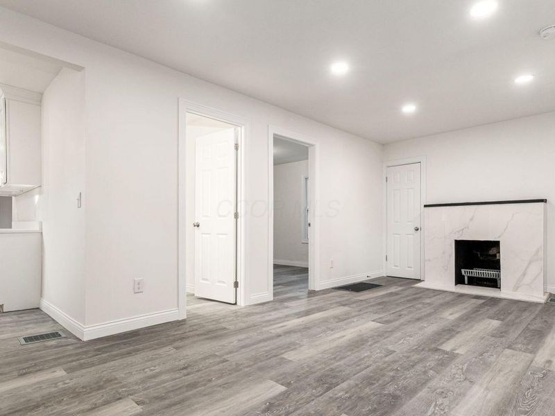 2247 Safford Avenue, Columbus, OH 43223 Photo 5