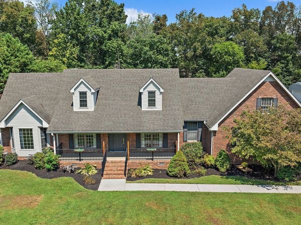 404 Southwinds Dr, Hermitage, TN 37076