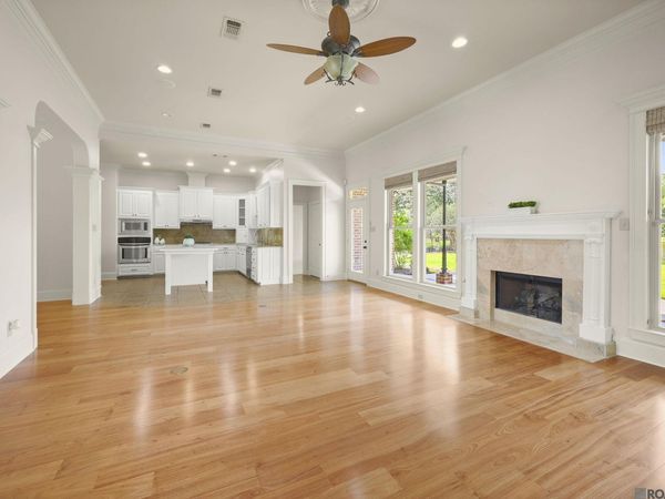 35430 Oak Manor Ave, Geismar, LA 70734