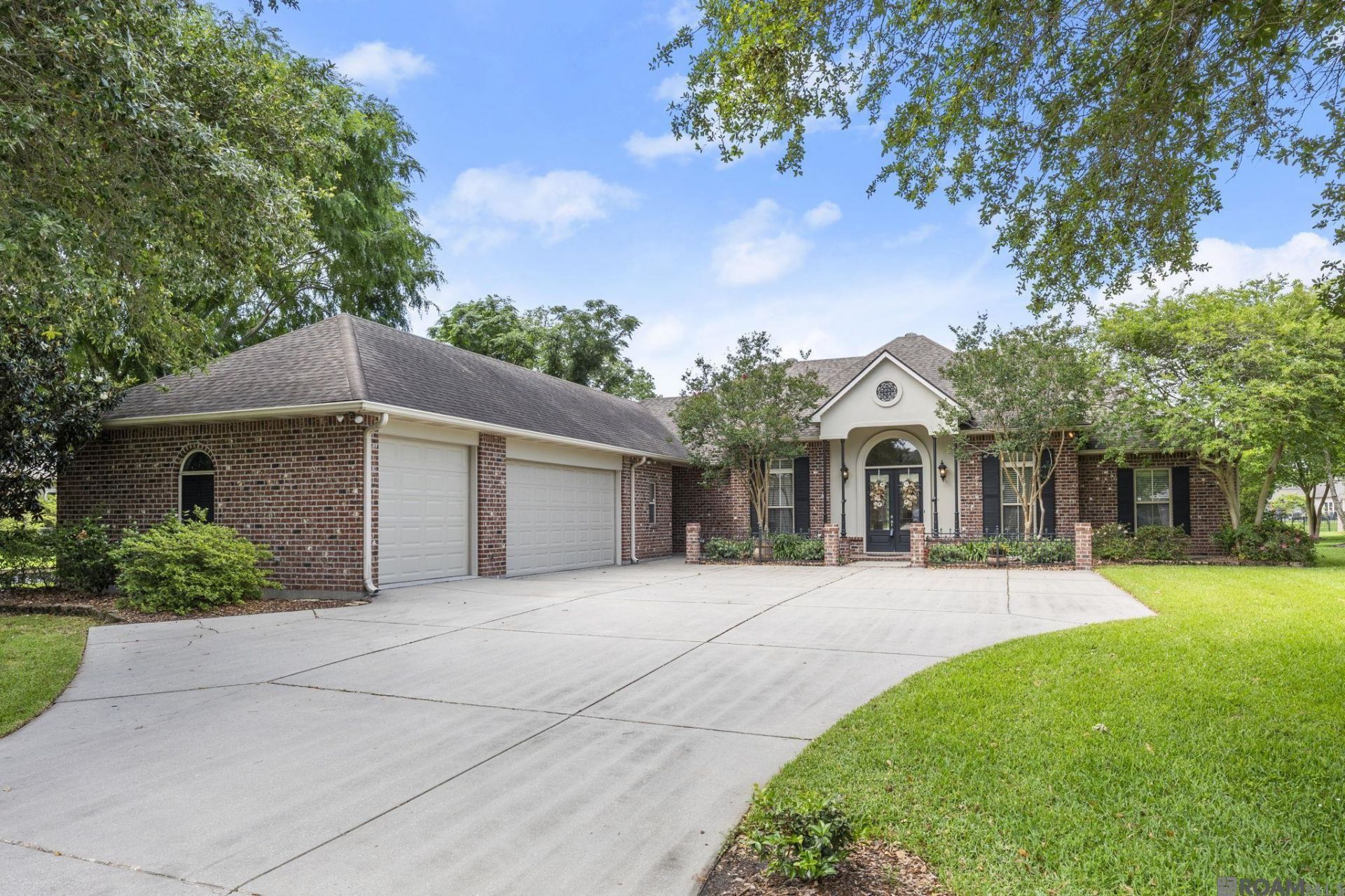35430 Oak Manor Ave, Geismar, LA 70734 Main Photo