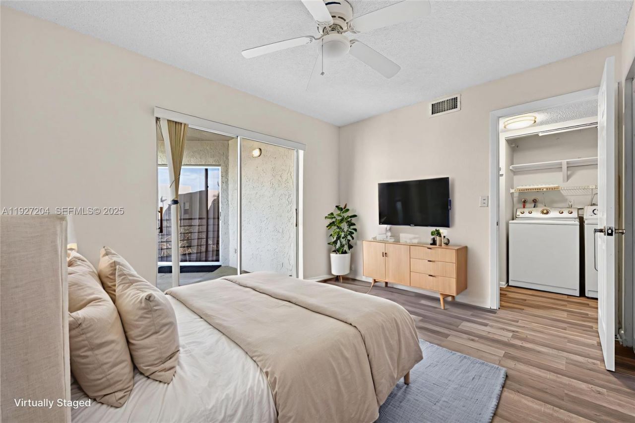 3100 Riverside Dr, Unit 305, Coral Springs, FL 33065 Photo