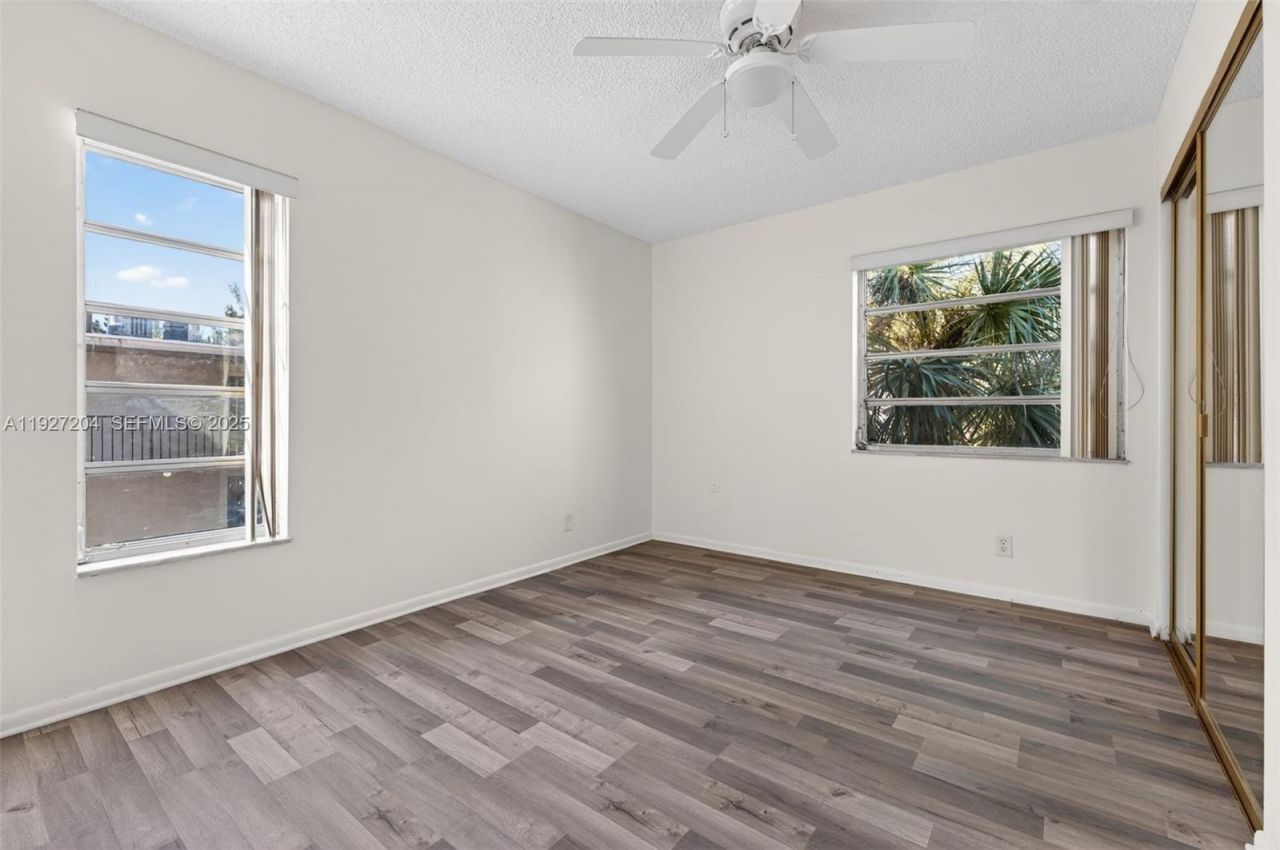 3100 Riverside Dr, Unit 305, Coral Springs, FL 33065 Photo