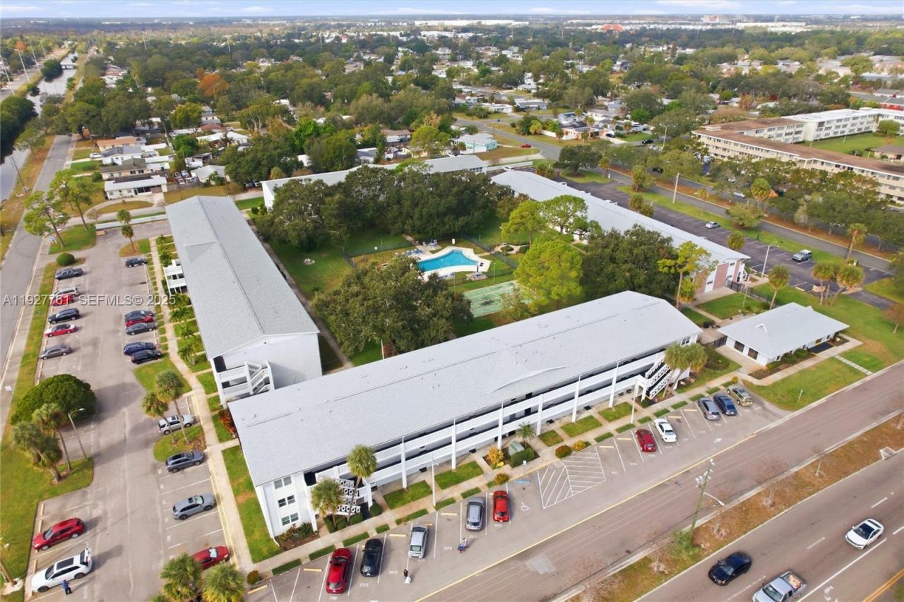 7770 N Dr Martin Luther King Jr St, Unit 201, Saint Petersburg, FL 33702 Photo