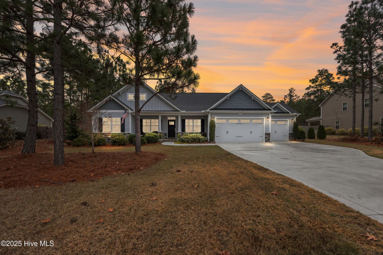 822 Winston Pines Drive, Aberdeen, NC 28315 Main Photo