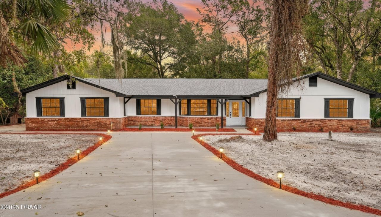 310 Country Circle Drive, Port Orange, FL 32128 Main Photo