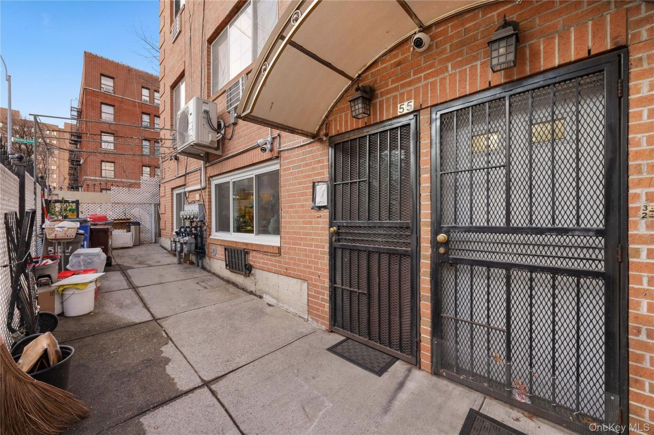 55 W 192nd Street, Bronx, NY 10468 Main Photo