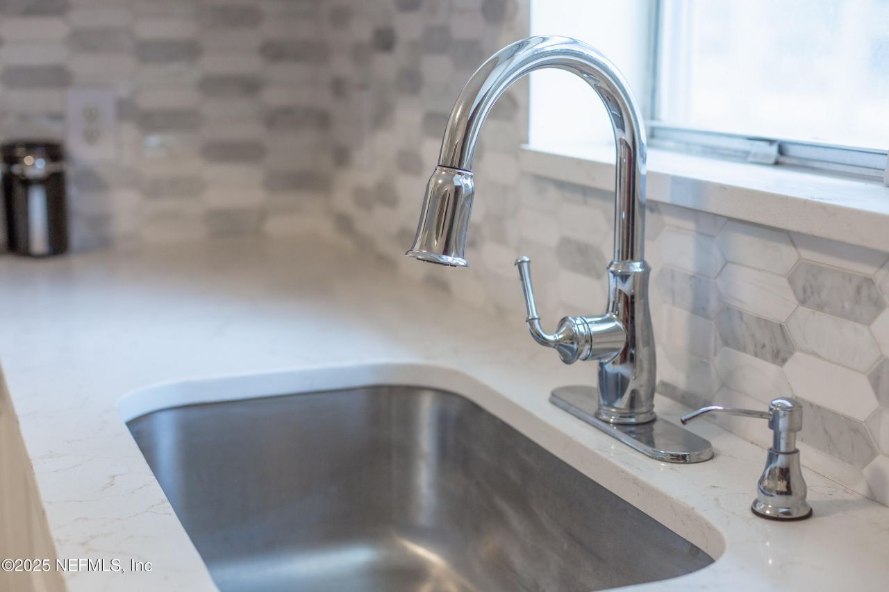 200 1st Avenue, Welaka, FL 32193 Photo