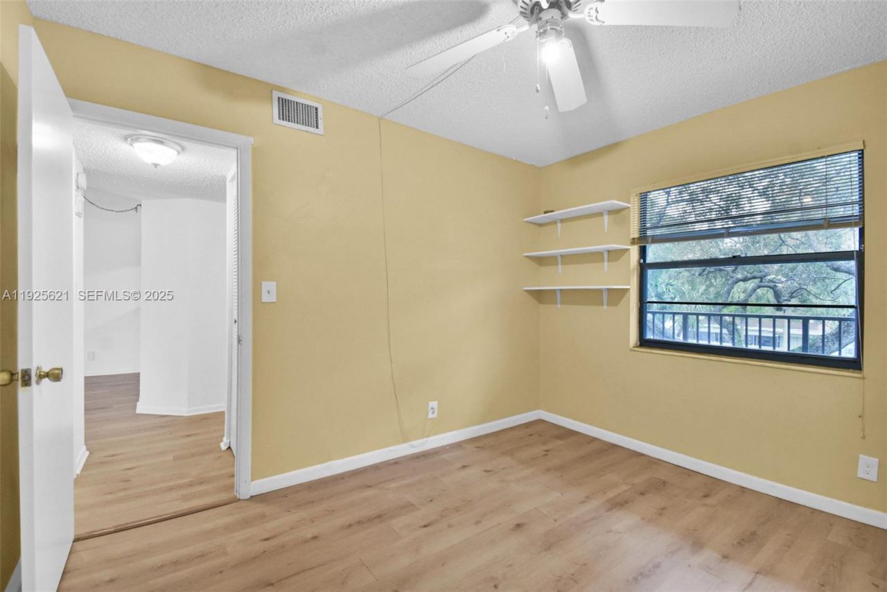 10501 W Broward Blvd, Unit 304, Plantation, FL 33324 Photo