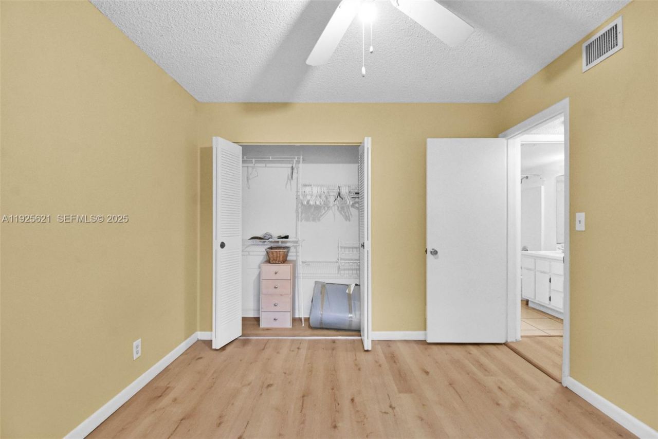 10501 W Broward Blvd, Unit 304, Plantation, FL 33324 Photo