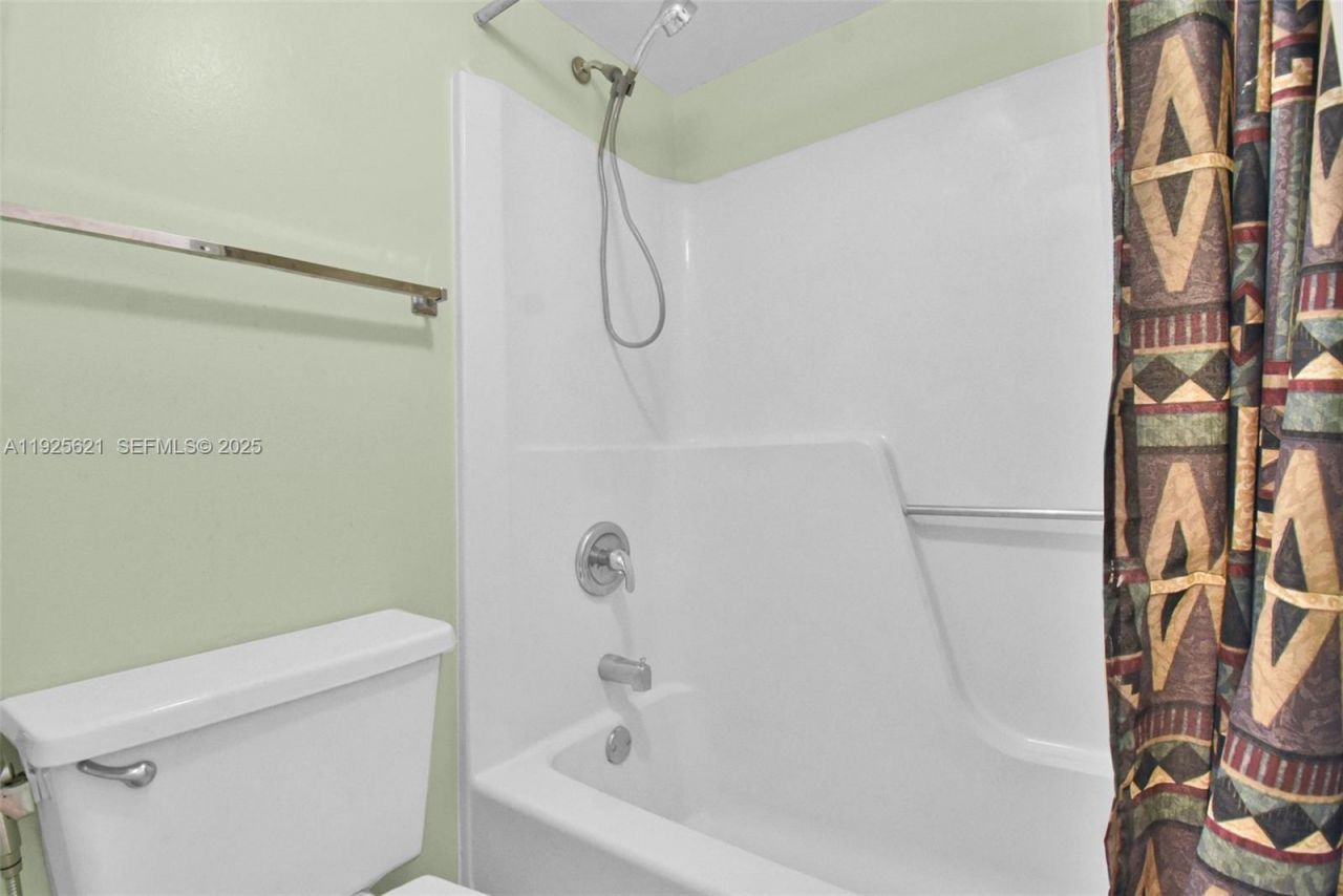 10501 W Broward Blvd, Unit 304, Plantation, FL 33324 Photo