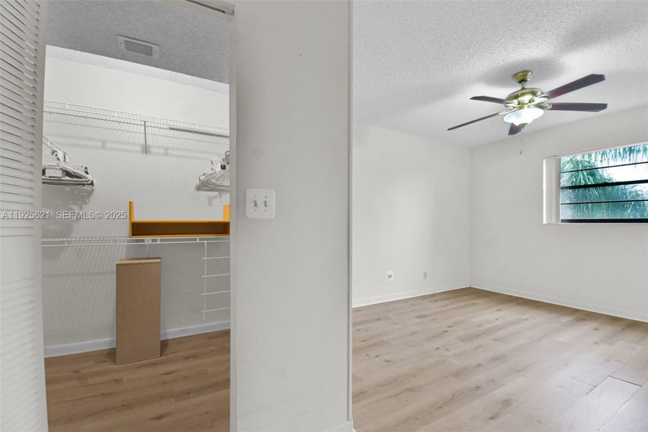 10501 W Broward Blvd, Unit 304, Plantation, FL 33324 Photo