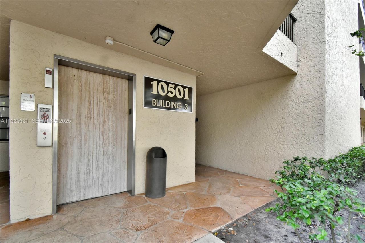 10501 W Broward Blvd, Unit 304, Plantation, FL 33324 Photo