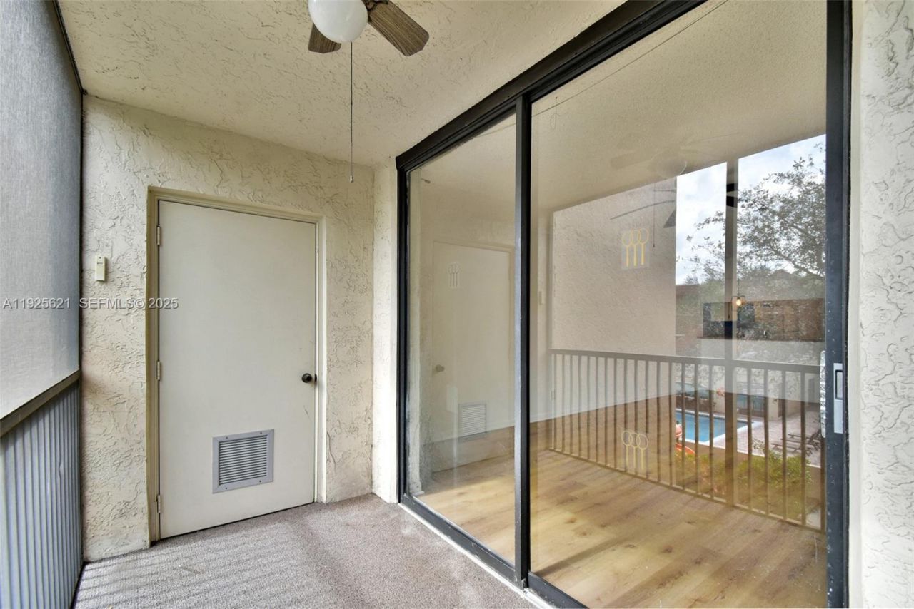 10501 W Broward Blvd, Unit 304, Plantation, FL 33324 Photo