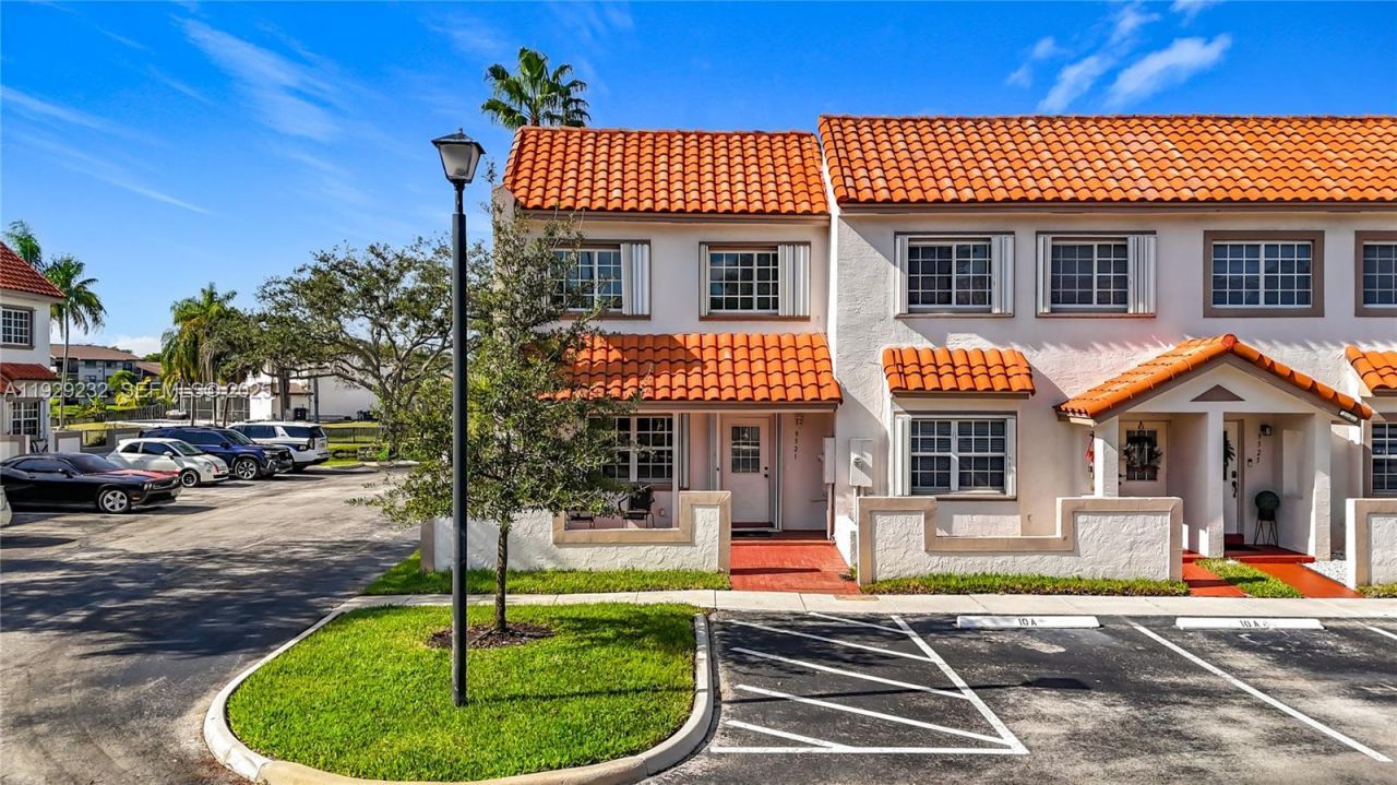 9521 NW 42nd St, Sunrise, FL 33351 Photo