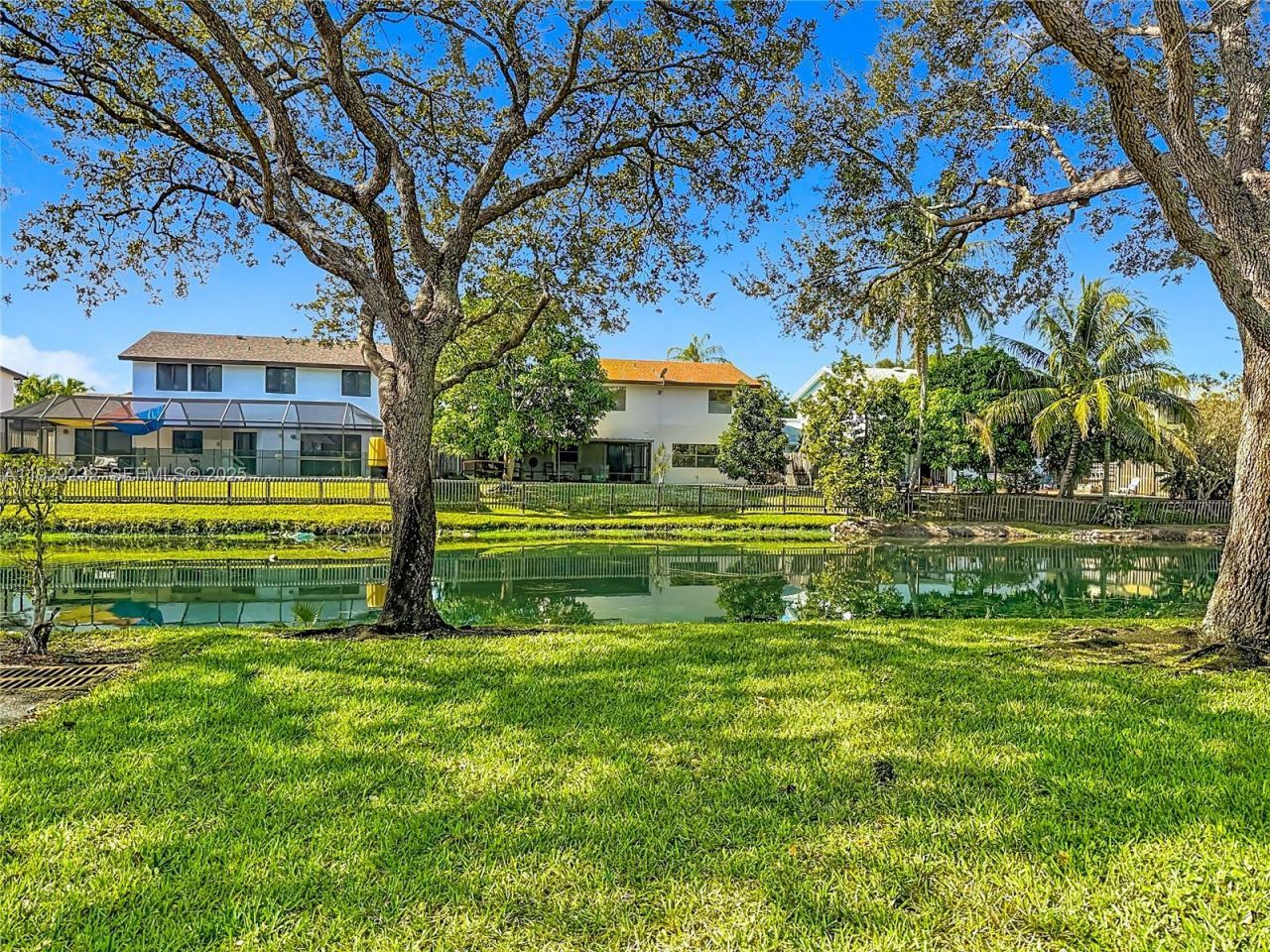 9521 NW 42nd St, Sunrise, FL 33351 Photo