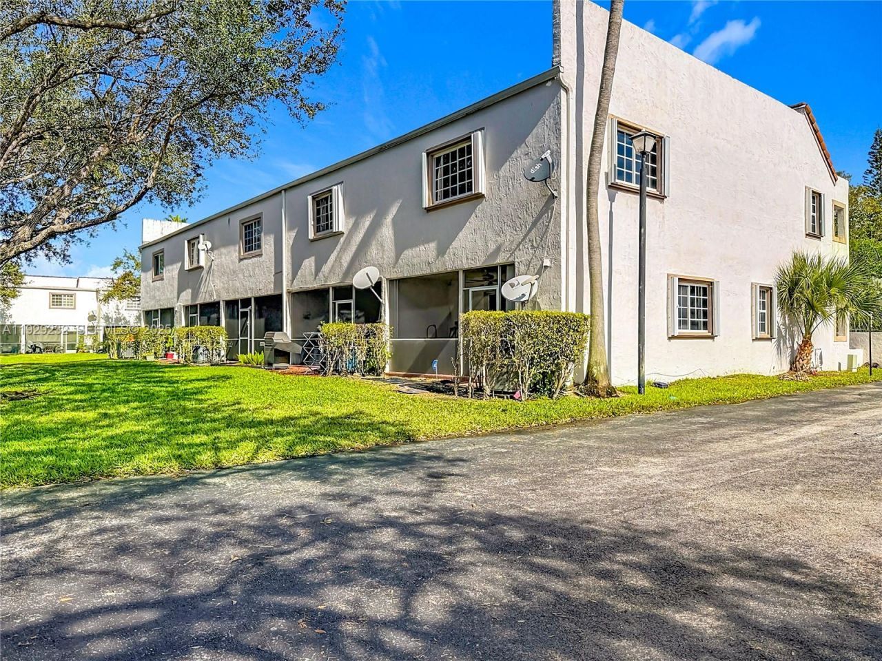 9521 NW 42nd St, Sunrise, FL 33351 Photo