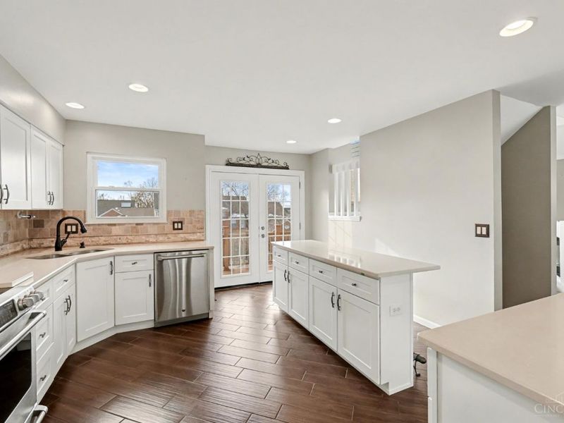 5485 Windridge Court, Unit 58, Columbia Twp, OH 45243 Photo 12